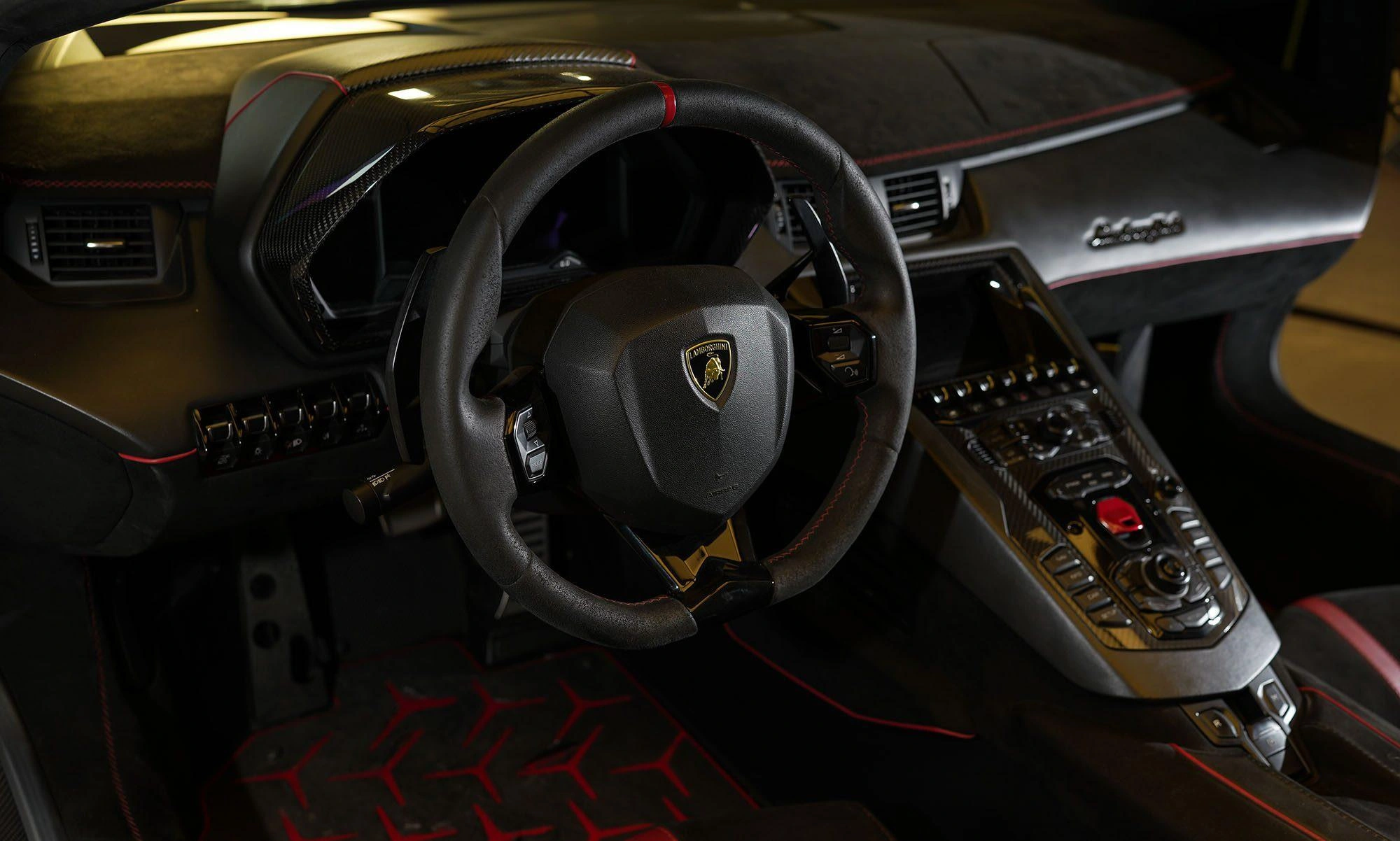 Lamborghini Aventador Roadster SVJ