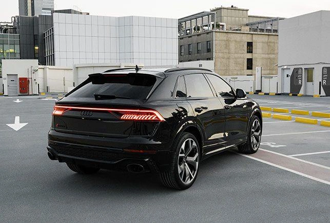 Audi RSQ8
