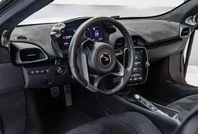 McLaren Artura Spider