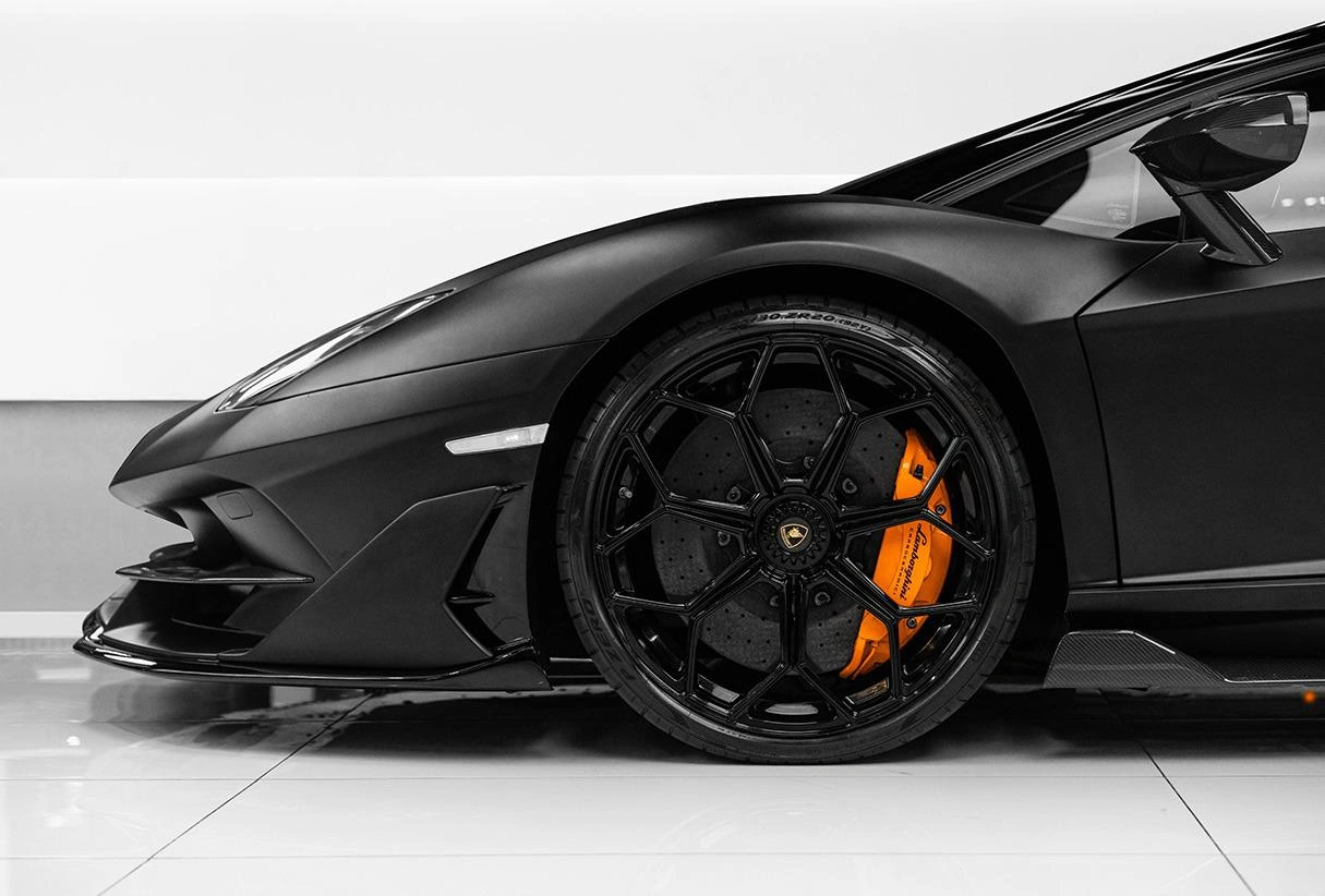 Lamborghini Aventador Roadster SVJ