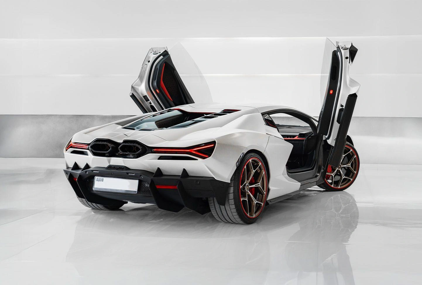 Lamborghini Revuelto