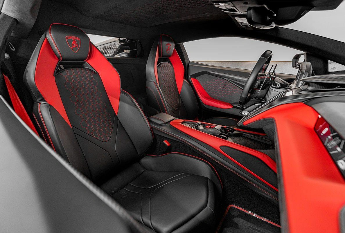 Lamborghini Revuelto