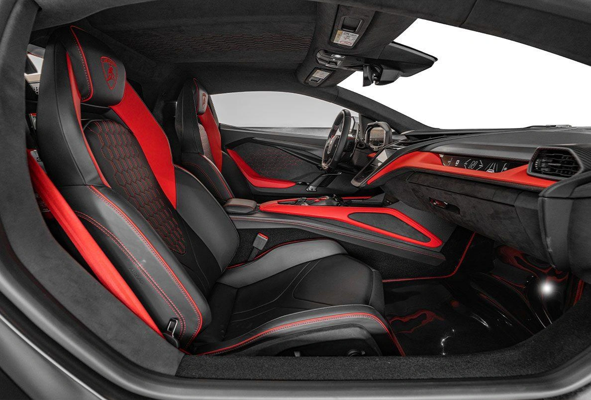 Lamborghini Revuelto